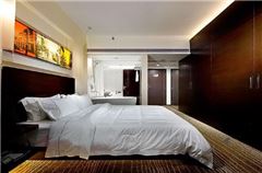 Business Queen Room