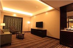 Leeden Suite