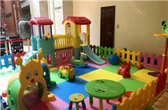 Parco giochi per bambini / miniclub