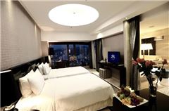 Deluxe Rive-view Twin Room