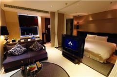 Superior Elegant Queen Room