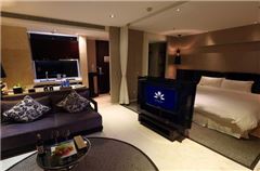 Deluxe River-view Room