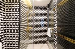 Business Queen Room 