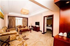 Deluxe Family Suite