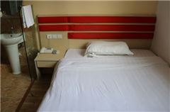 Queen Room B