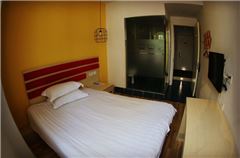 Queen Room B