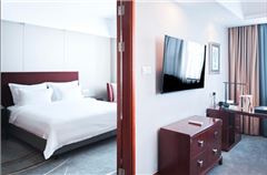 Lake-view Suite