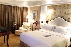 Business Queen Room