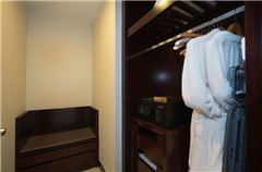 Boutique Queen Room