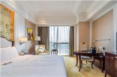 Boutique Queen Room