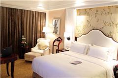 Business Queen Room