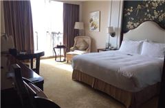 Business Queen Room